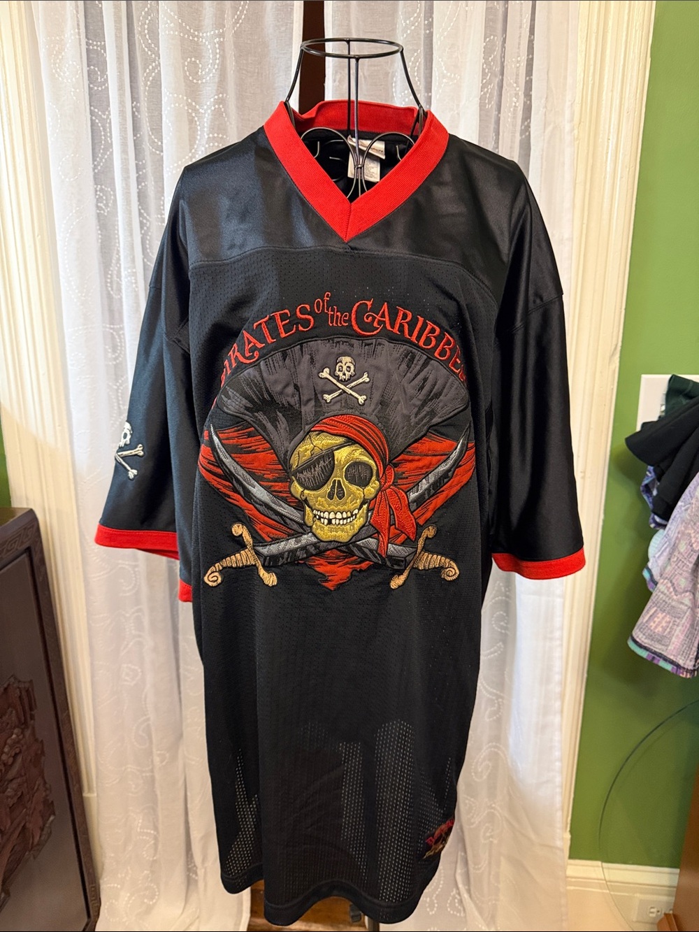 Vintage Disney Black and Red Pirates of the Caribbean Jersey